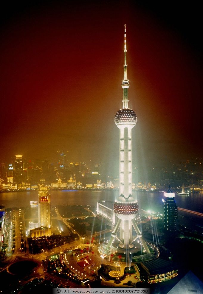 上海的東方明珠塔 浦東新區(qū)的地標象征